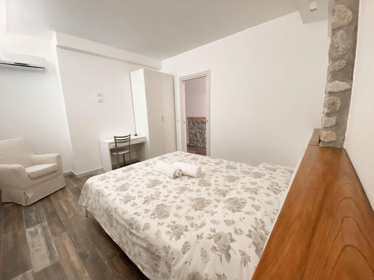 קאפו ואטיצ'אנו Marinella Beach Apartment מראה חיצוני תמונה